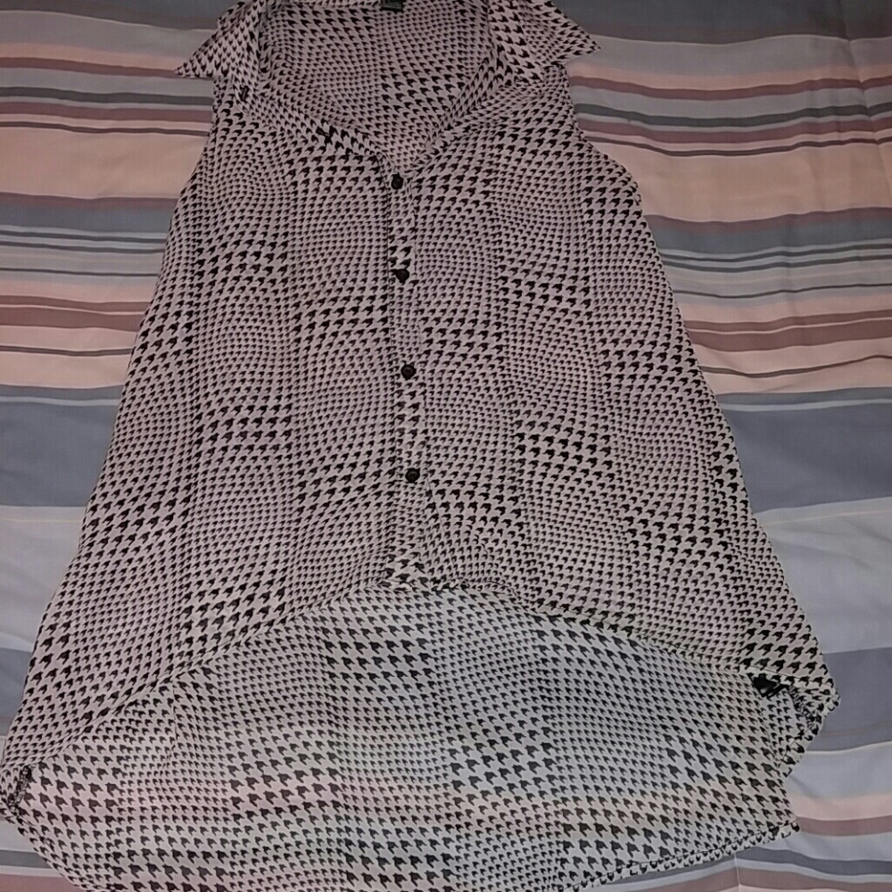 Black and white top